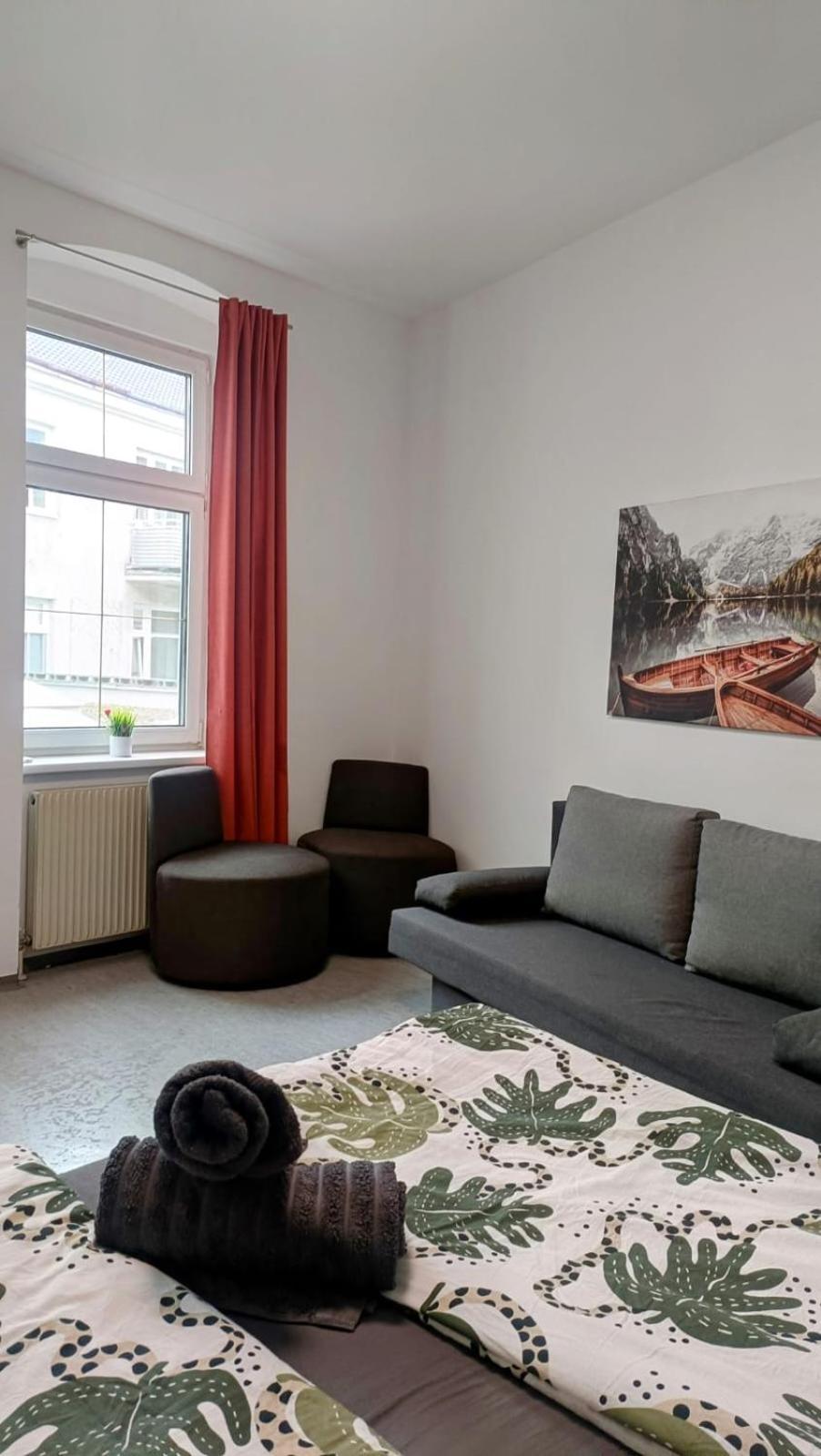 Near Schoenbrunn - Economy Rooms In Shared Apartment At Meidling Train Station Viena Exterior foto