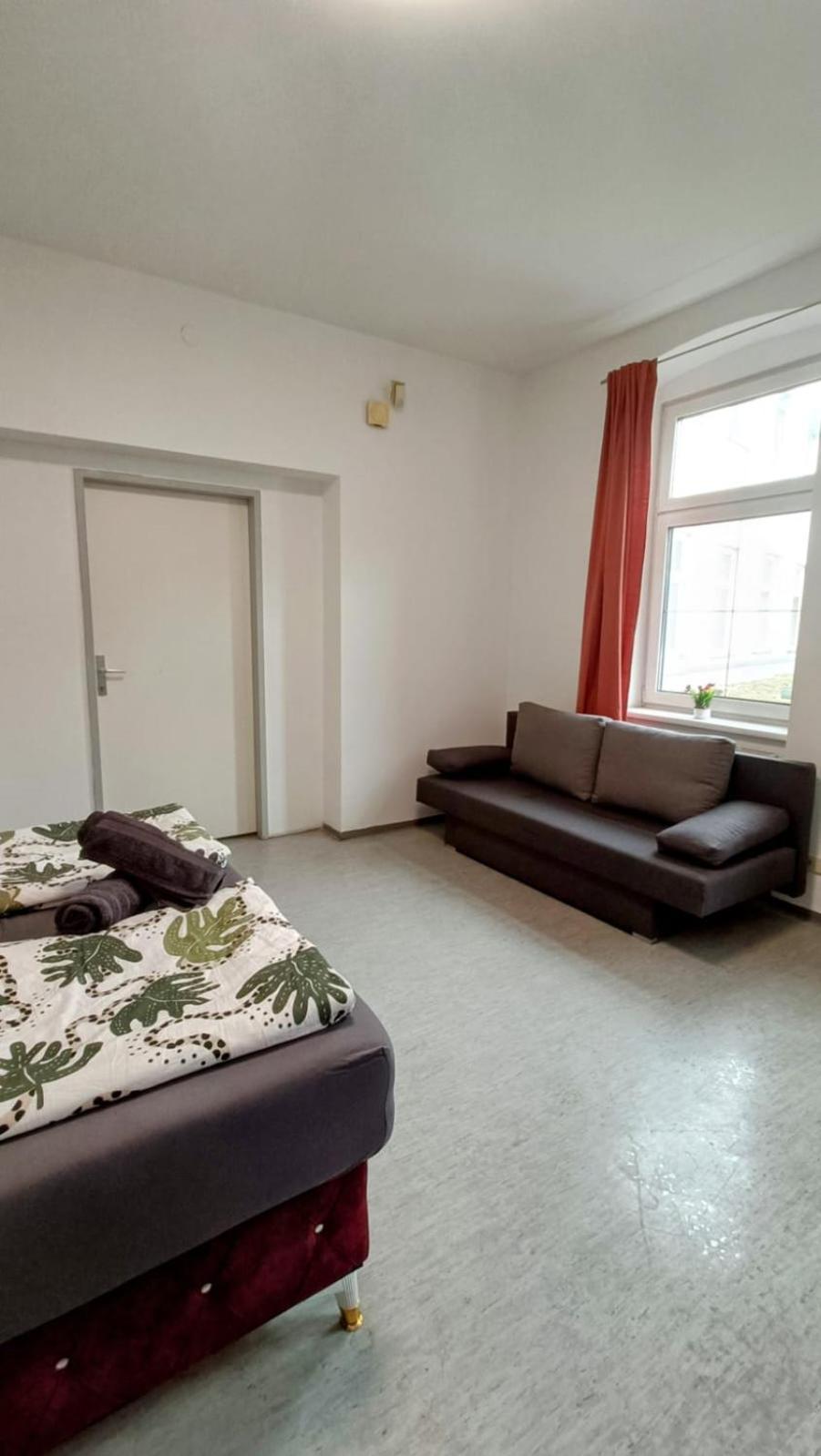 Near Schoenbrunn - Economy Rooms In Shared Apartment At Meidling Train Station Viena Exterior foto
