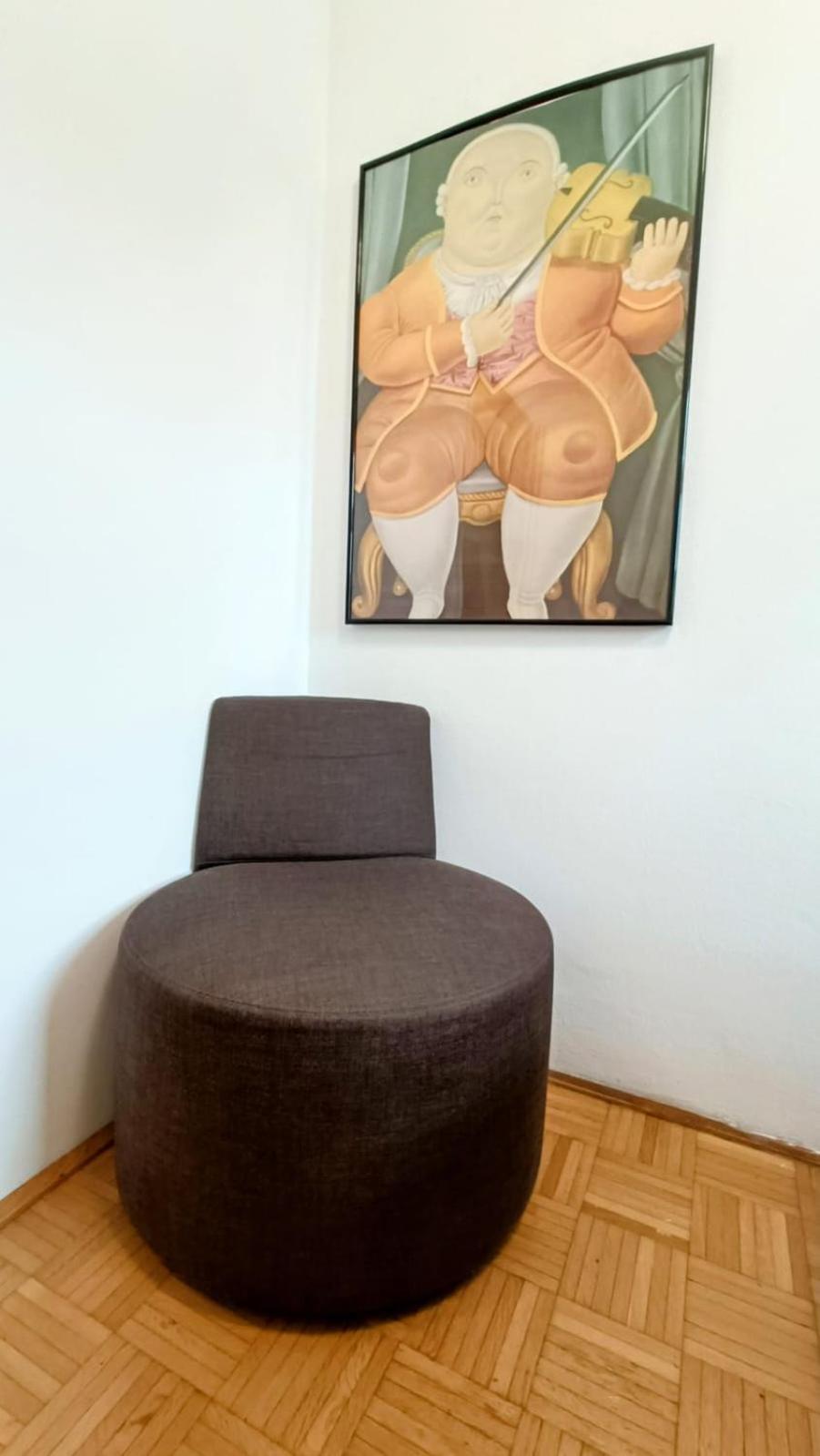 Near Schoenbrunn - Economy Rooms In Shared Apartment At Meidling Train Station Viena Exterior foto